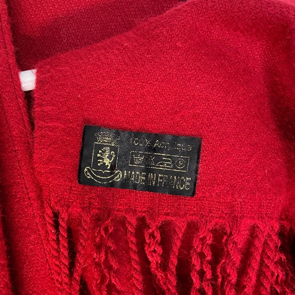Vintage Soft Red Puncho made in France - Picture 3 of 3